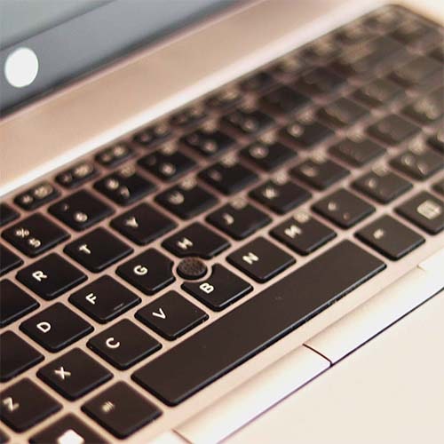 لپ تاپ استوک HP ELITEBOOK 850 G2 I5 (5300U)-8GB-256SSD-INT